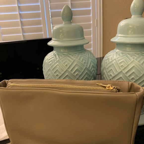 The Newest Clutch Purse. “It” bag with Chunky Chain Link Shoulder Strap - Picture 2 of 4